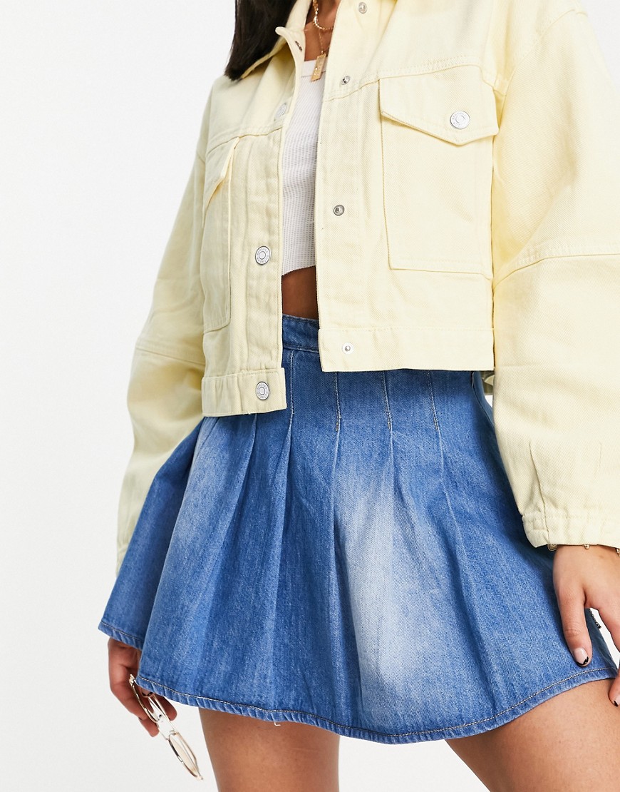 фото Теннисная джинсовая мини-юбка со складками в винтажном стиле daisy street-голубой