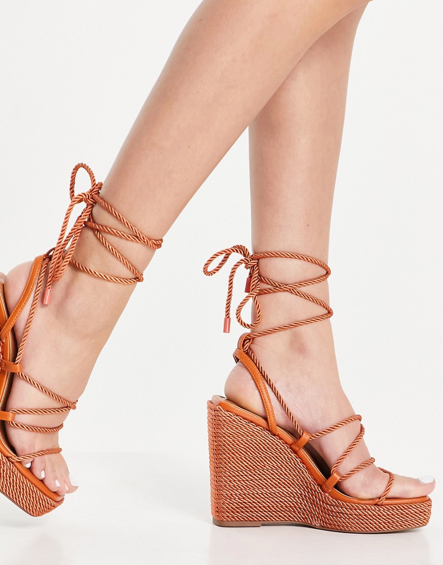 фото Терракотовые туфли на танкетке с квадратным носком и ремешками-шнурками asos design trace-оранжевый цвет