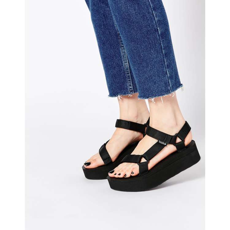 Flatform universal luxe hot sale sandal by teva