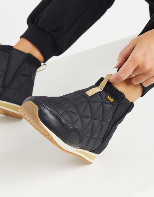 Teva Ember Mid pull on boots in quilted black