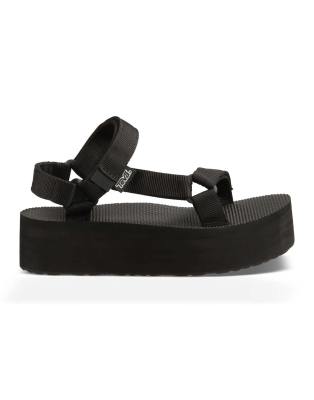  flatform universal chunky sandals 