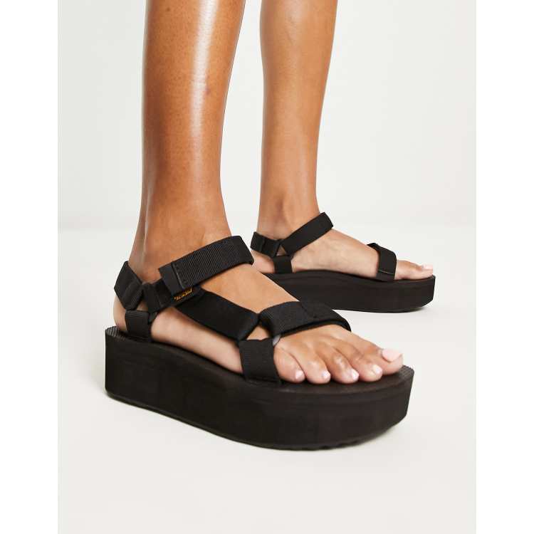 Teva flatform universal store wedge sandal