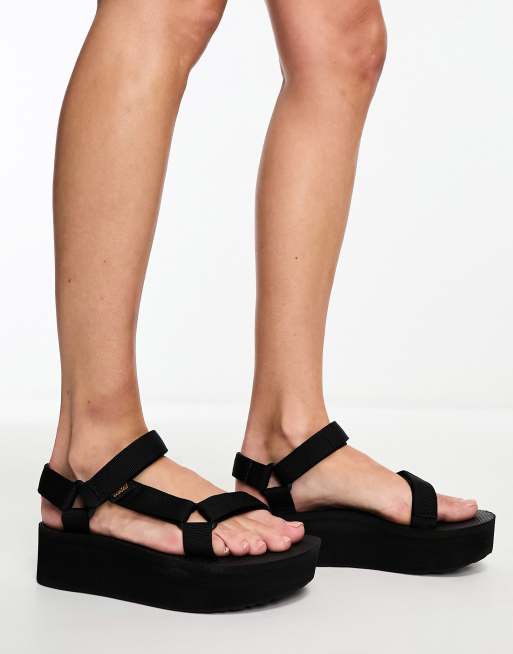 Teva flatform universal chunky sandals in black ASOS