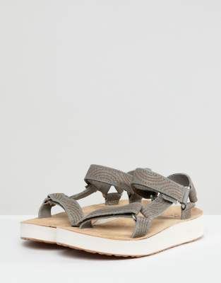 teva midform universal geometric wedge sandal