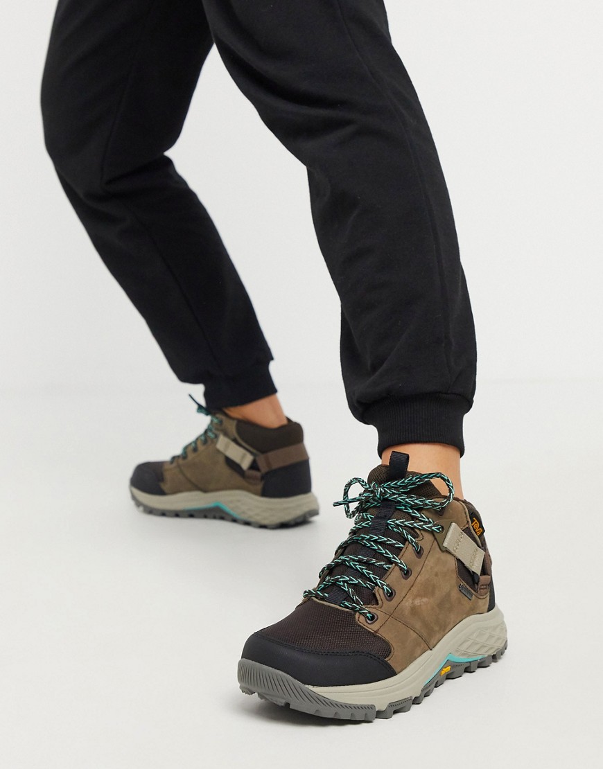 Teva hiker boots in brown