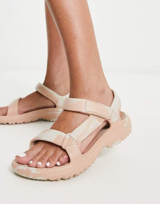 Teva Hurricane drift sandals in pink marble, 3 of 4