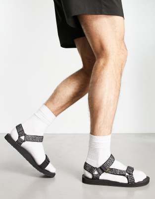 Teva mid universal sandals in black - ASOS Price Checker