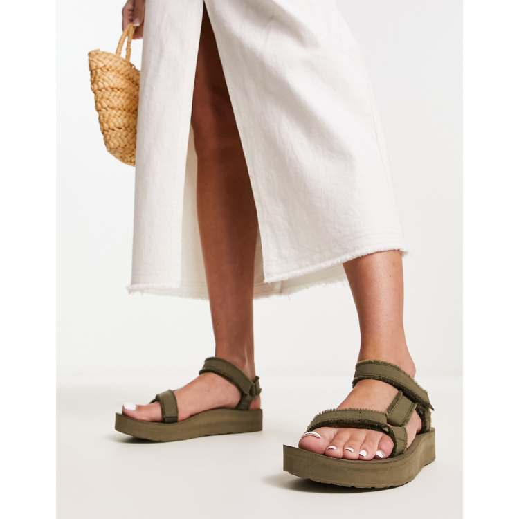 Teva midform universal chunky sandals in khaki ASOS