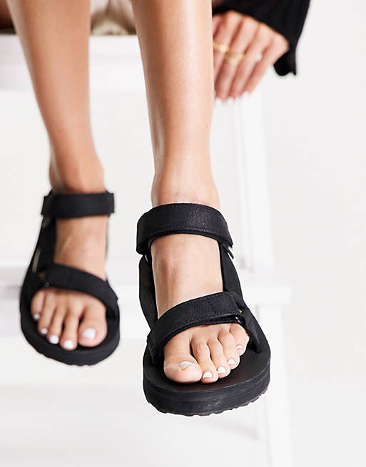 Tablet Vrouw Blauwdruk Teva - Midform Universal - Leren sandalen met dikke zool in zwart | ASOS