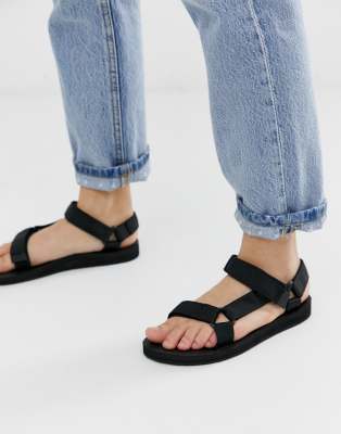 teva sandales