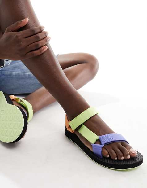 Teva sandals wide on sale feet