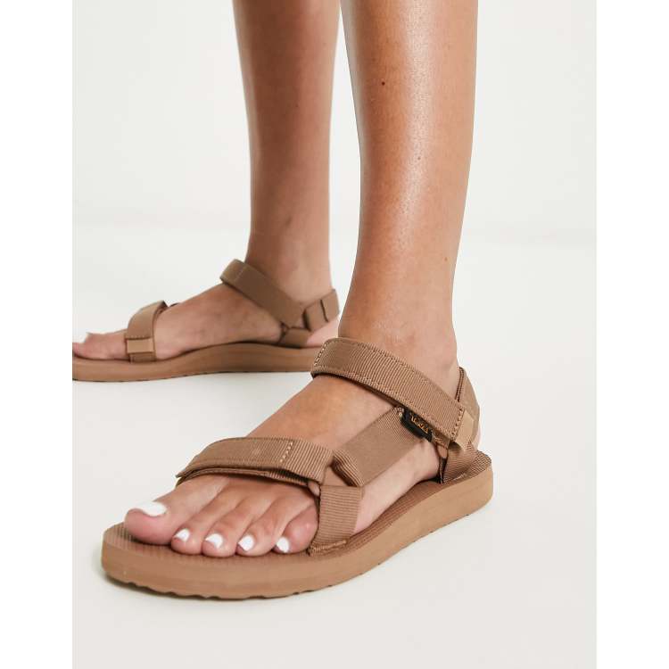 Teva flip flops store womens