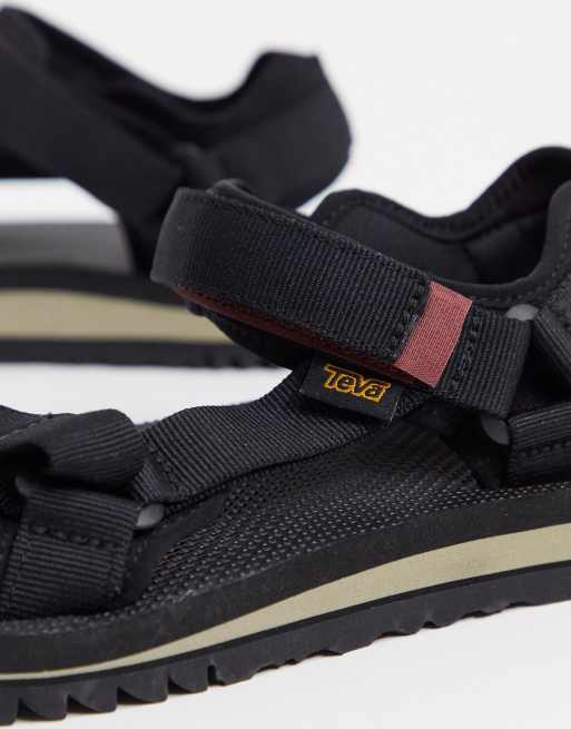 Teva universal trail chunky sandals in black, 2 of 4