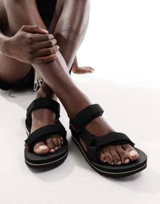 Teva Universal Trail sandals in black - ASOS Price Checker