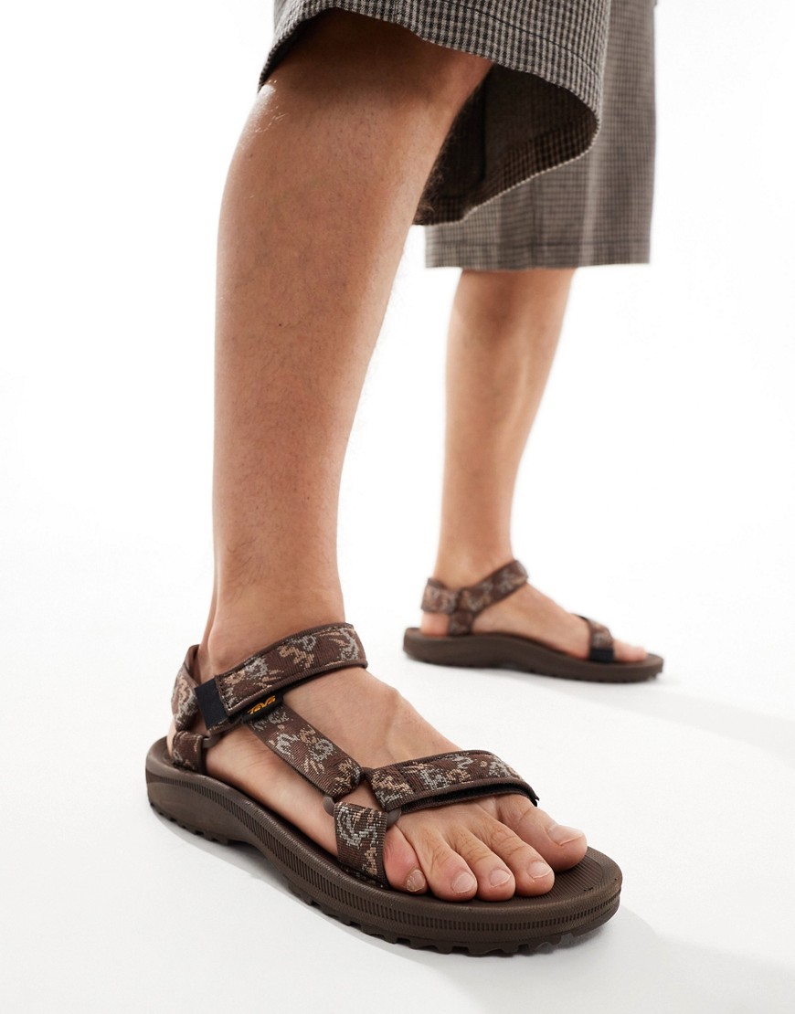 Teva Winsted sandals in brown retro print