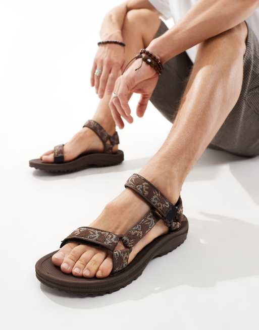 Teva Winsted sandals in brown retro print ASOS