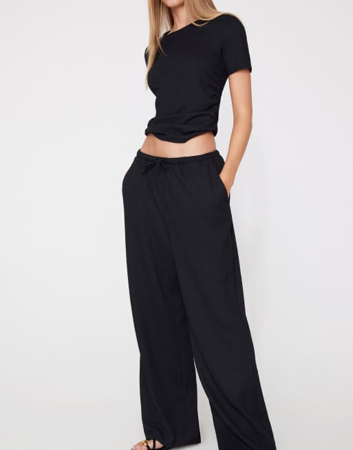 Tezenis Crinkle palazzo trousers in black, 4 of 5
