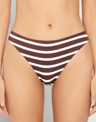 Striped 4