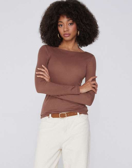 Tezenis Lightweight boat neck top in caramel, 2 of 4