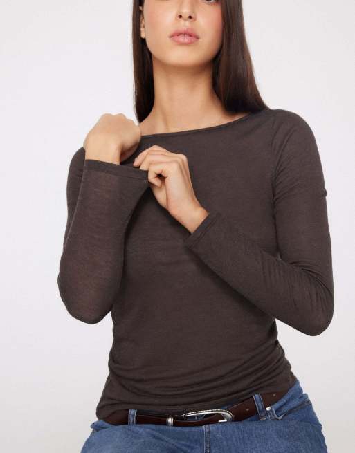 Tezenis Lightweight boat neck top in dark chocolate brown, 4 of 5