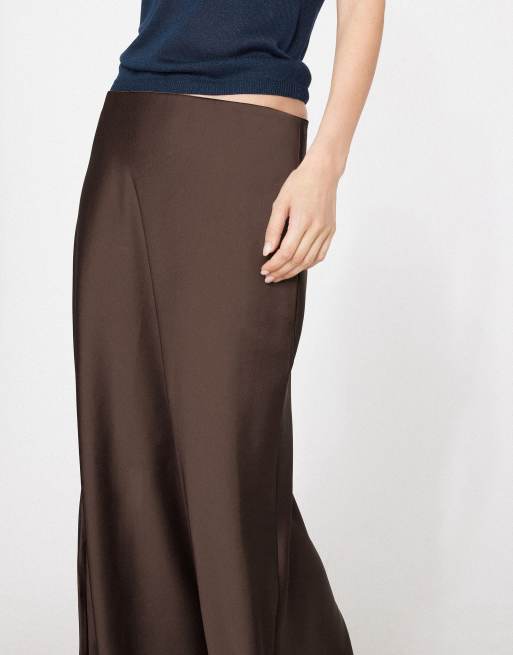 Tezenis Long satin bell skirt in chocolate, 3 of 5