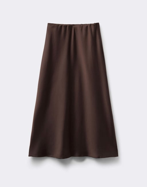 Tezenis Long satin bell skirt in chocolate, 5 of 5