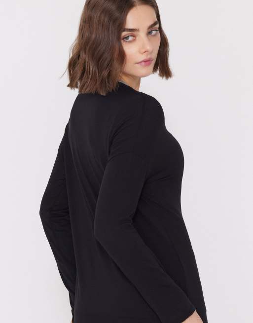 Tezenis Long sleeve oversized viscose top in black, 2 of 5