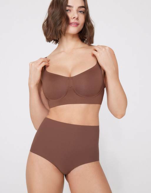 Tezenis Natural lifting balconette bra in caramel, 2 of 4