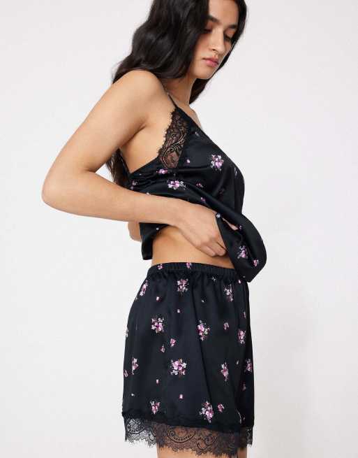 Tezenis Printed satin and lace shorts in black with pink bouquets