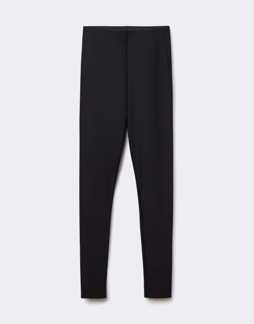 Tezenis Shiny microfibre leggings in black, 5 of 5