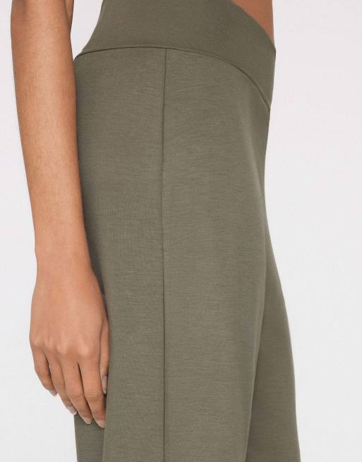 Tezenis Soft touch straight-cut trousers in pastel military, 3 of 5