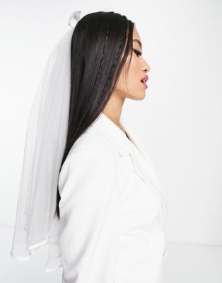 TFNC Bridal tulle veil with clip detail in ivory