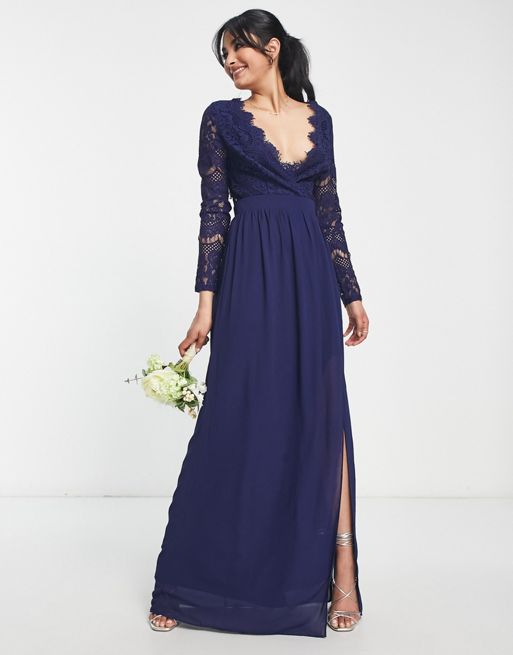 TFNC Bridesmaid – Granatowa koronkowa sukienka maxi z odkrytymi plecami