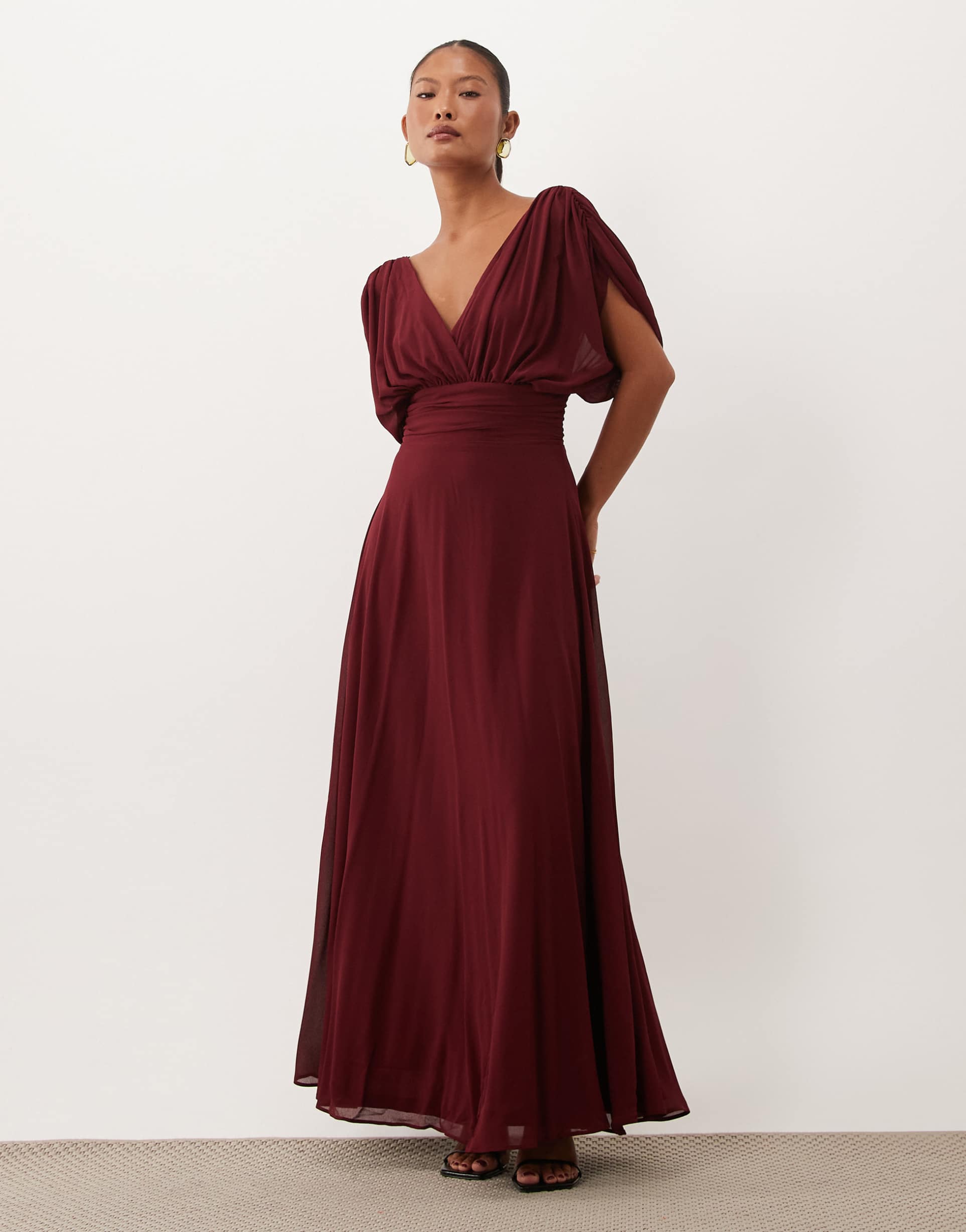 tfnc bridesmaid petite chiffon v-neck draped sleeve pleated maxi dress in burgundy