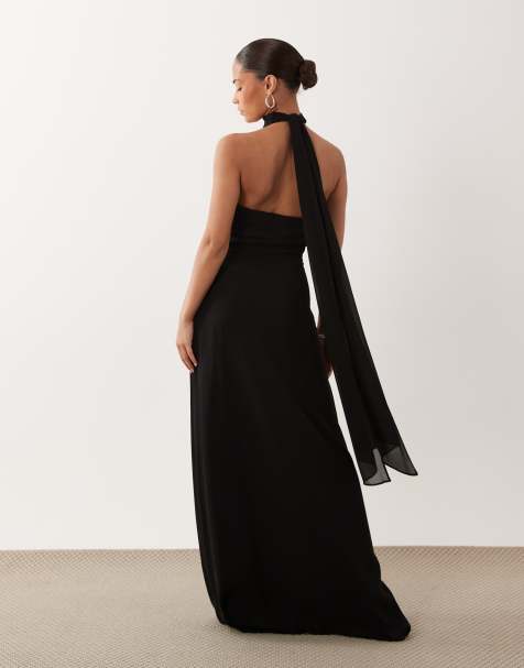 TFNC Bridesmaid Petite szyfonowa długa sukienka maxi z dekoltem typu halter w kolorze czarnym - view 1