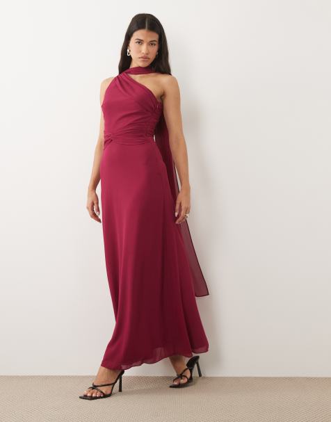 TFNC Bridesmaid szyfonowa sukienka maxi na jedno ramię z marszczeniem w talii w kolorze raspberry - view 1