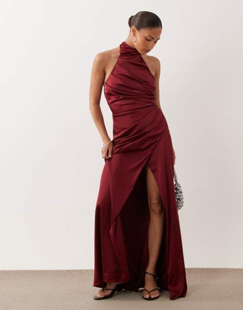 TFNC Brudepige Petite satin halterneck maxikjole med lægdetaljer i burgundy - view 1