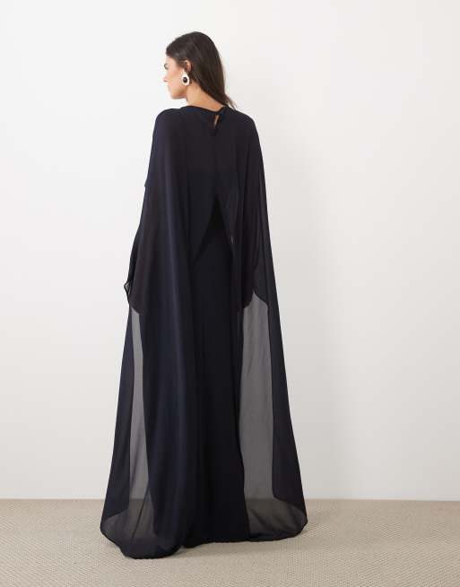 TFNC bruidsmeisjes chiffon hoogsluitende maxi jurk met hoge split en cape in navy, 4 van 4