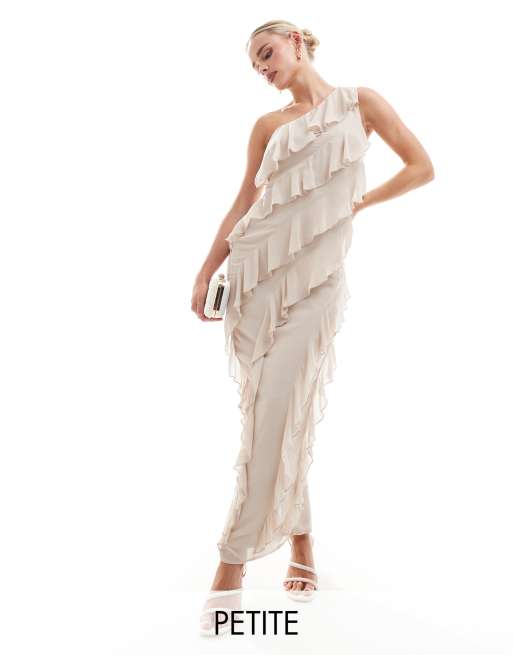 TFNC - Bruidsmeisjes - Petite - Maxi jurk van chiffon met blote schouder en ruches in ecru