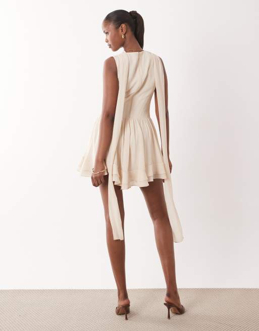 TFNC - Cremehvidt playsuit med V-hals, tørklædedetalje og blonder i chiffon, 4 af 4