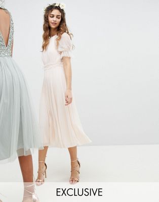 TFNC - Geplooide midi-jurk voor bruidsmeisjes met stippen-mesh en ruche-Roze