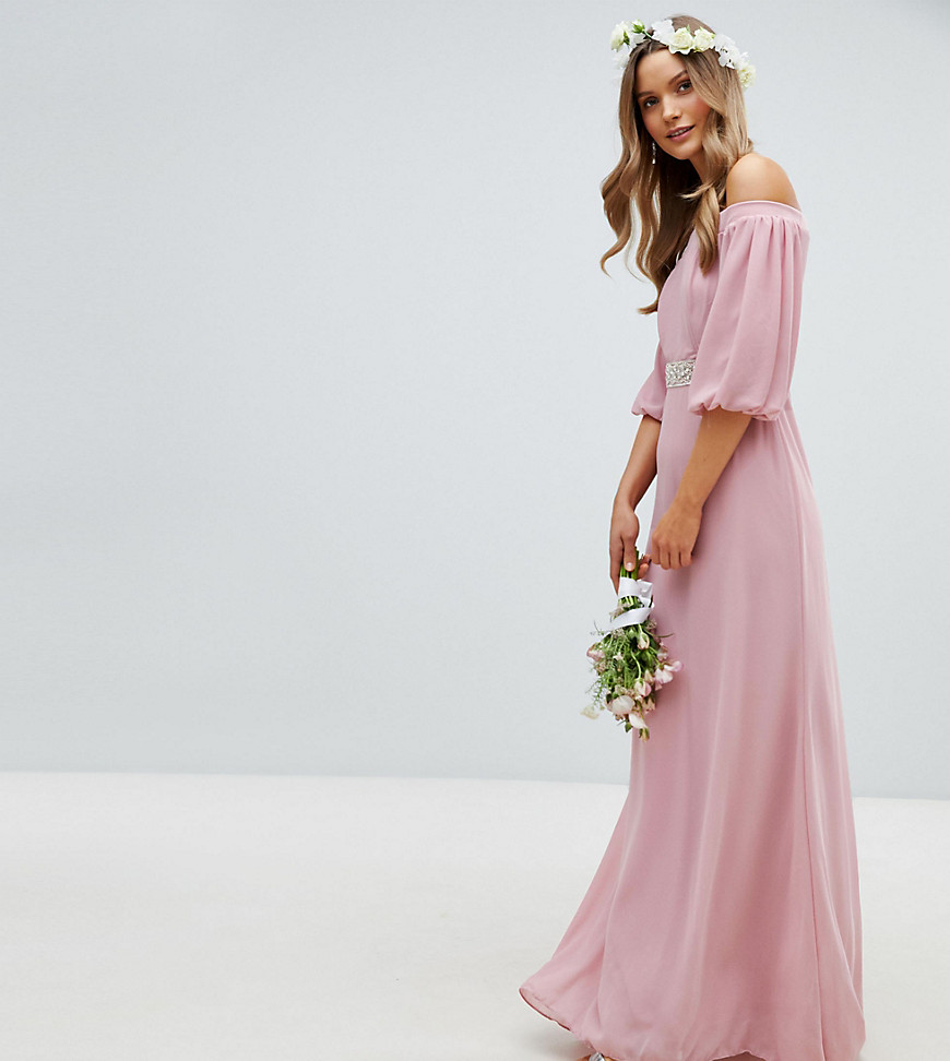 TFNC - Lange bardot bruidsmeisjesjurk met opvallende mouwen en versierde taille-Roze