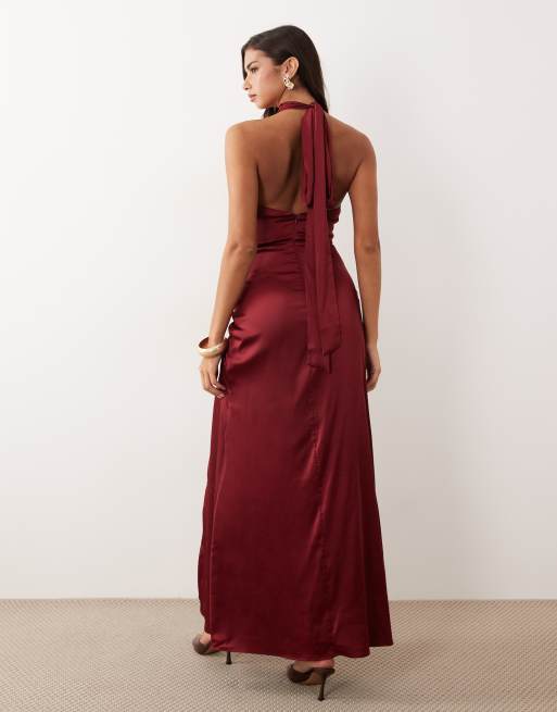 TFNC - L'invitée - Robe plissée longue en satin à dos nu - Bordeaux, 2 de 4