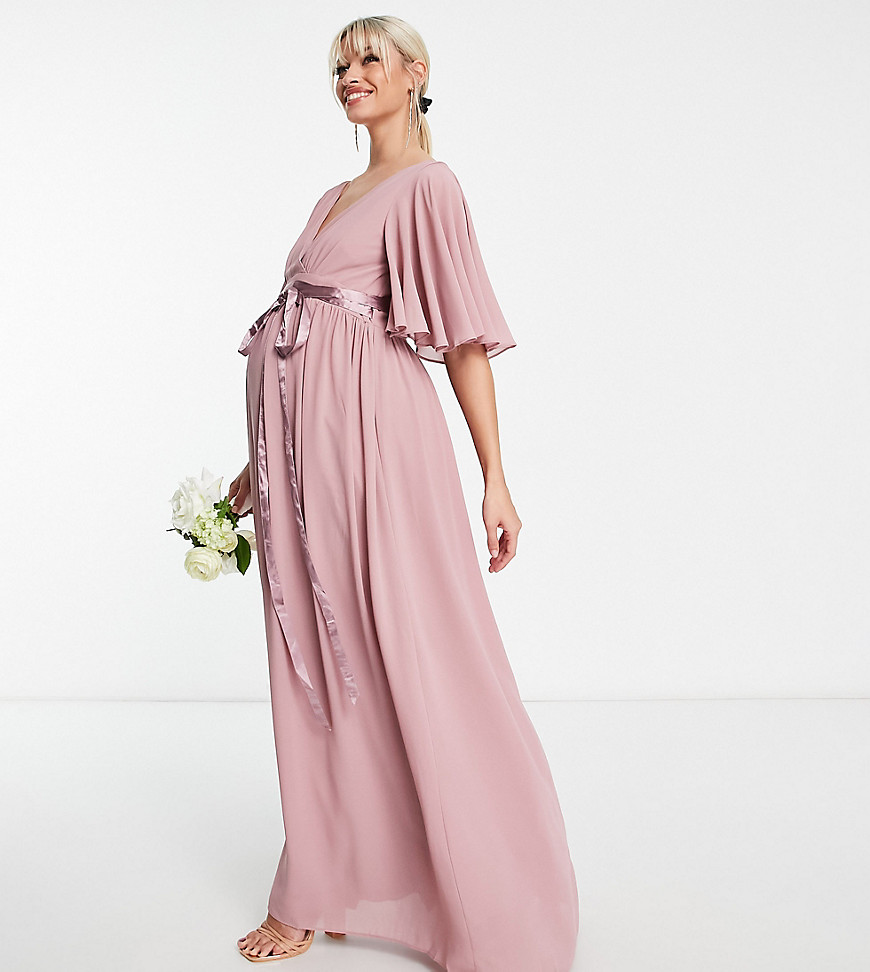 TFNC Materity Bridesmaid kimono sleeve pleated maxi dress with angel sleeve in lavender-Purple