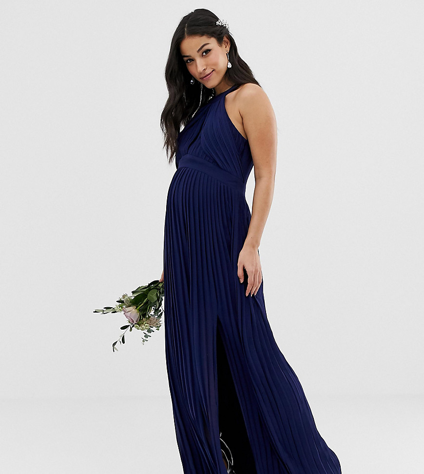 TFNC Maternity – Marinblå plisserad maxiklänning för brudtärna
