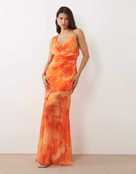 TFNC maxi jurk van chiffon met gedrapeerde halslijn en oranje bloemenprint - view 1