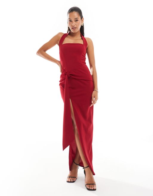 TFNC – Maxikleid aus Kreppstoff in Rot mit eckigem Ausschnitt und Drapierung in der Taille