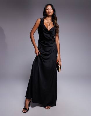 TFNC - Maxikleid aus schwarzem Satin mit One-Shoulder-Träger und überkreuztem Detail am Rücken