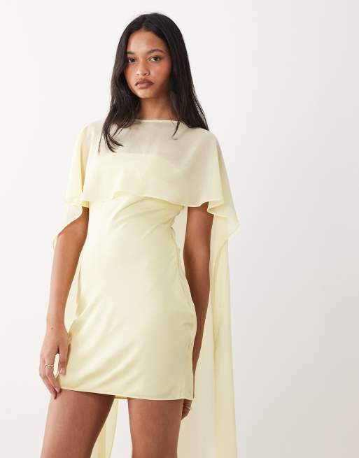 TFNC – Minikleid aus Satin in Buttergelb mit Cape und Rock aus Netzstoff, 2 von 4