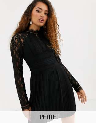 black long sleeve pleated dress